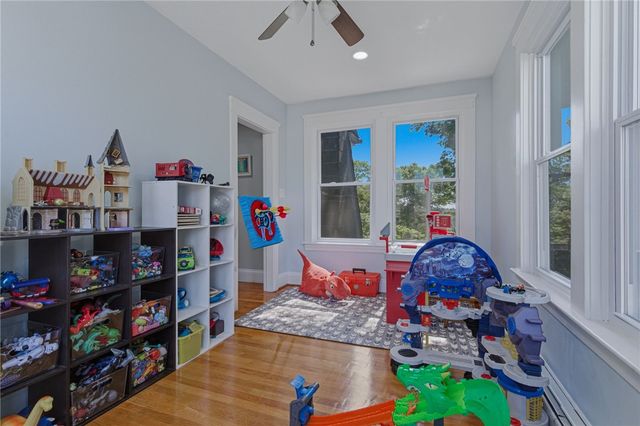 1175 Lonsdale Avenue, Lincoln, RI 02865