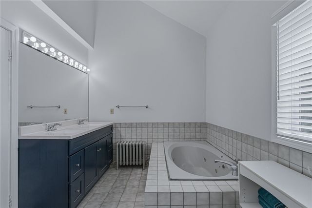 1175 Lonsdale Avenue, Lincoln, RI 02865