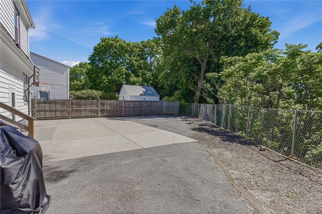 1175 Lonsdale Avenue, Lincoln, RI 02865