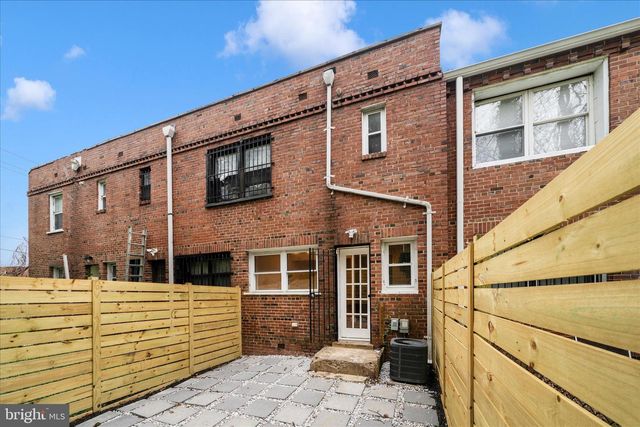 5045 SHERIFF RD NE, Washington, DC 20019