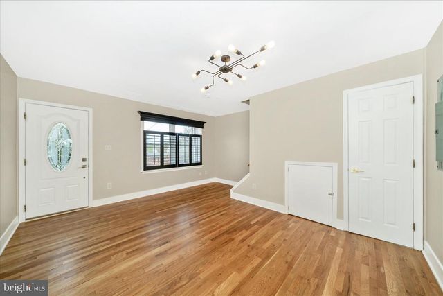 5045 SHERIFF RD NE, Washington, DC 20019