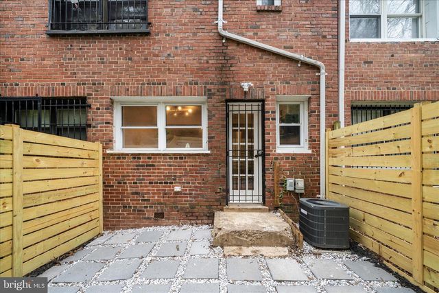 5045 SHERIFF RD NE, Washington, DC 20019