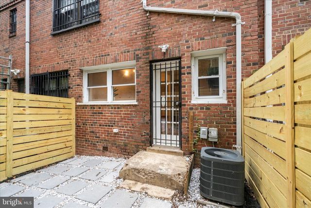 5045 SHERIFF RD NE, Washington, DC 20019