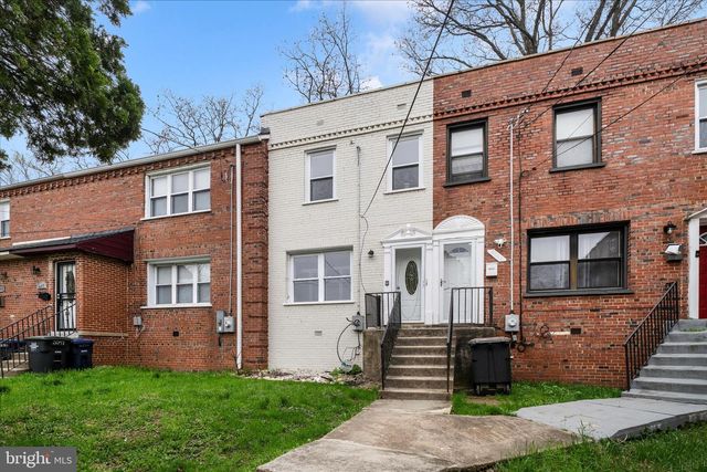 5045 SHERIFF RD NE, Washington, DC 20019