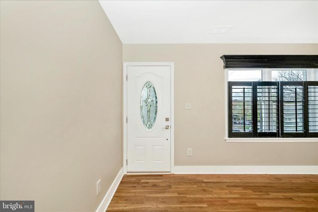 5045 SHERIFF RD NE, Washington, DC 20019