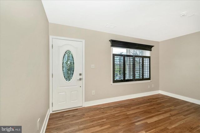 5045 SHERIFF RD NE, Washington, DC 20019