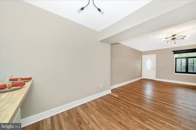 5045 SHERIFF RD NE, Washington, DC 20019