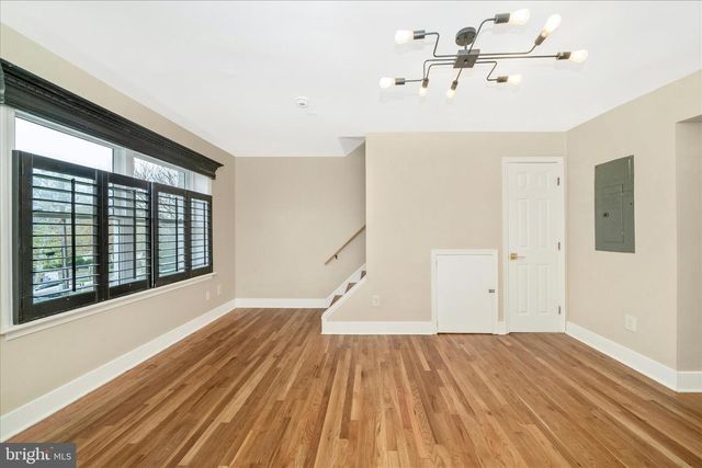 5045 SHERIFF RD NE, Washington, DC 20019