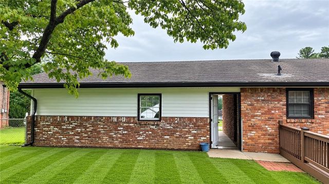886 Killian Hill Road SW, Lilburn, GA 30047