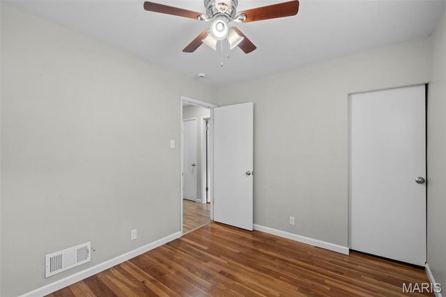 2327 Esther Avenue, St Louis, MO 63139