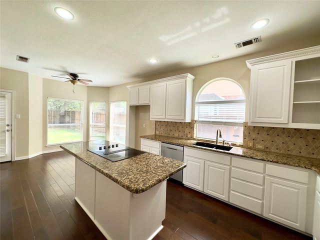 1605 Crown Point Road, Mckinney, TX 75072