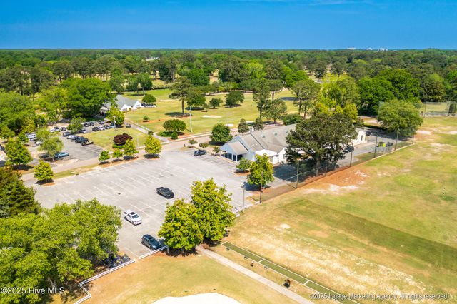 3004 Westview Drive, Greenville, NC 27834