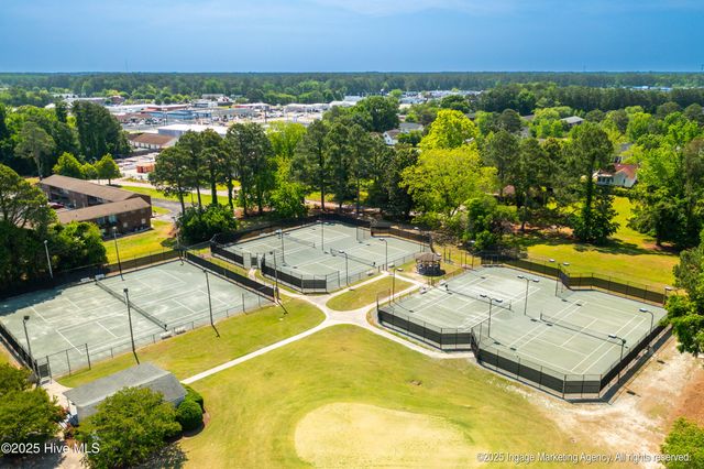 3004 Westview Drive, Greenville, NC 27834