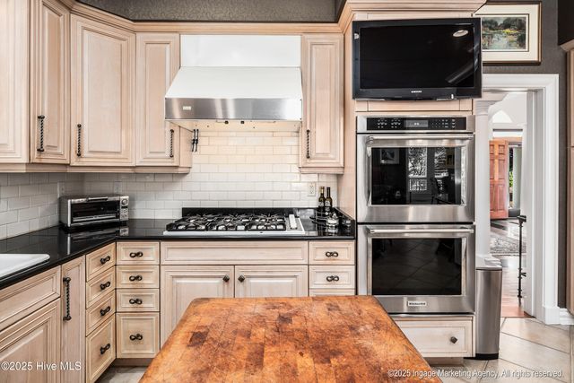 3004 Westview Drive, Greenville, NC 27834