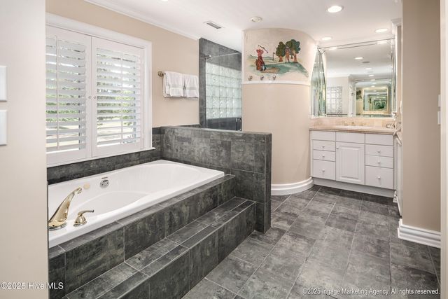 3004 Westview Drive, Greenville, NC 27834