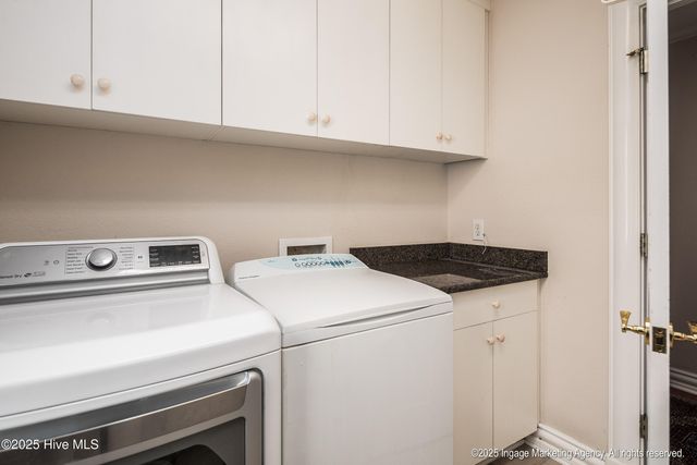 3004 Westview Drive, Greenville, NC 27834