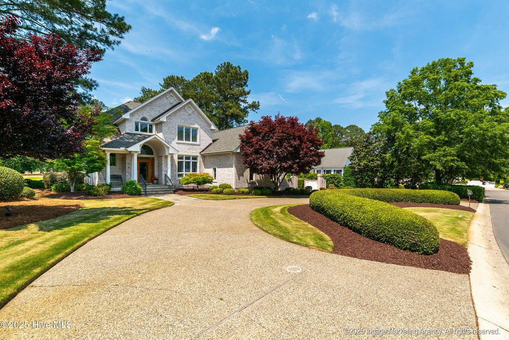 3004 Westview Drive, Greenville, NC 27834
