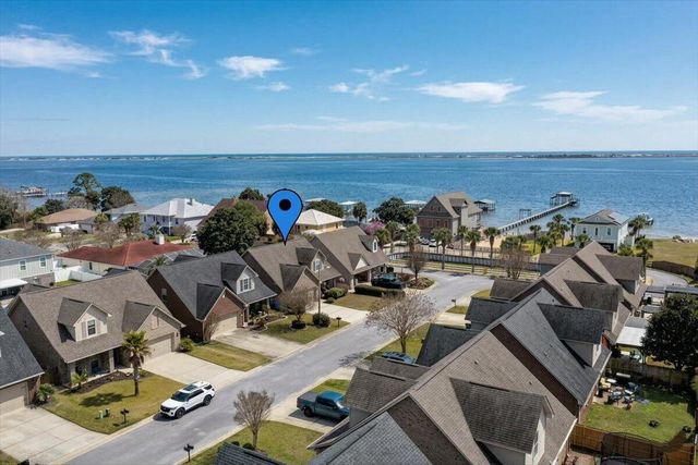 1914 Mooring Drive, Navarre, FL 32566