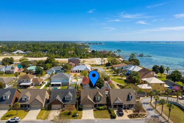 1914 Mooring Drive, Navarre, FL 32566