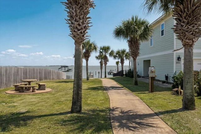 1914 Mooring Drive, Navarre, FL 32566