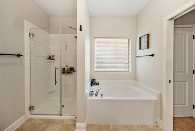 1914 Mooring Drive, Navarre, FL 32566