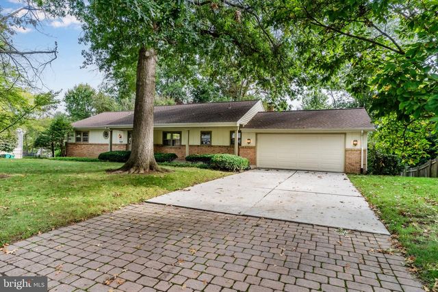 811 MANDY LN, Camp Hill, PA 17011
