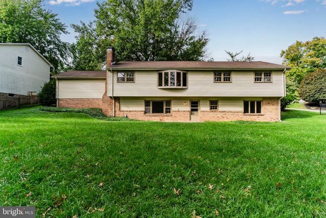 811 MANDY LN, Camp Hill, PA 17011