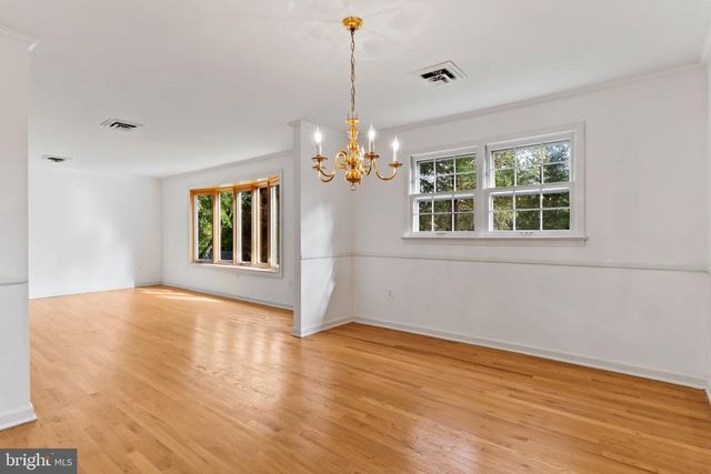 811 MANDY LN, Camp Hill, PA 17011