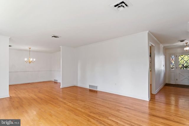 811 MANDY LN, Camp Hill, PA 17011