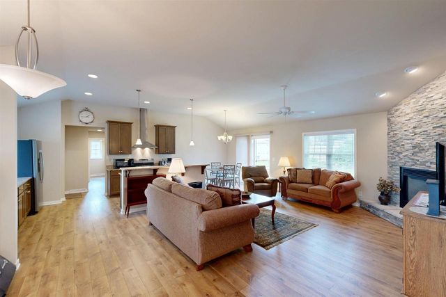 113 Michelle Drive, Johnson Creek, WI 53038