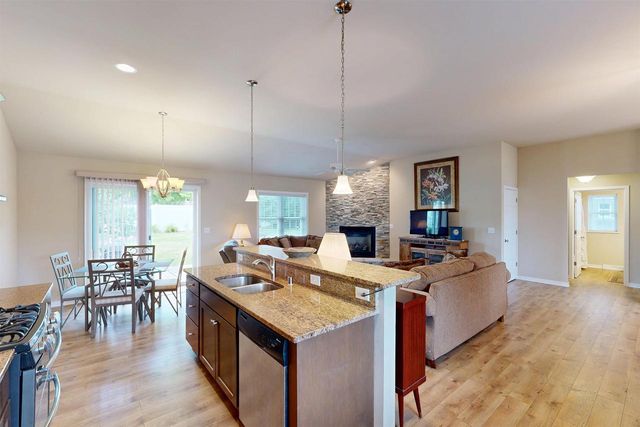 113 Michelle Drive, Johnson Creek, WI 53038