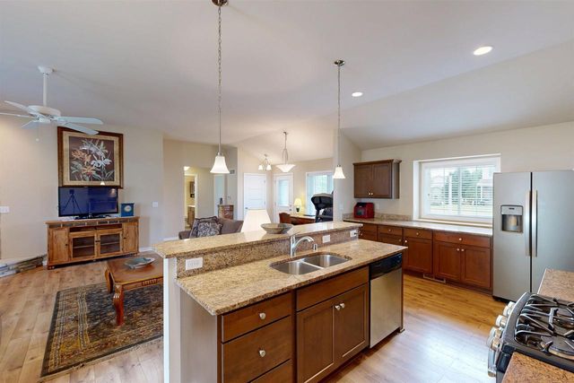 113 Michelle Drive, Johnson Creek, WI 53038