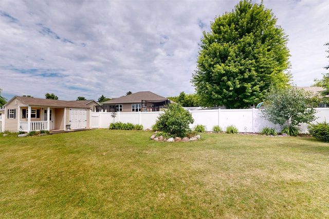 113 Michelle Drive, Johnson Creek, WI 53038