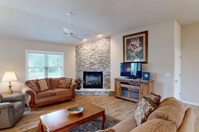 113 Michelle Drive, Johnson Creek, WI 53038
