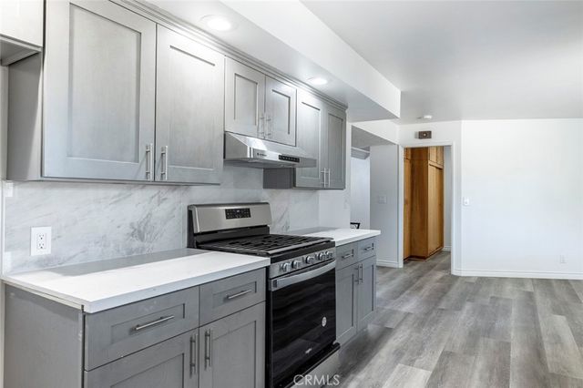 947 S Stanford Avenue, Fresno, CA 93727