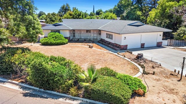 947 S Stanford Avenue, Fresno, CA 93727
