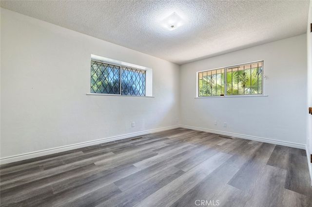 947 S Stanford Avenue, Fresno, CA 93727