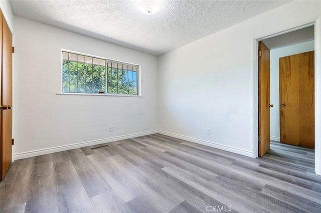947 S Stanford Avenue, Fresno, CA 93727