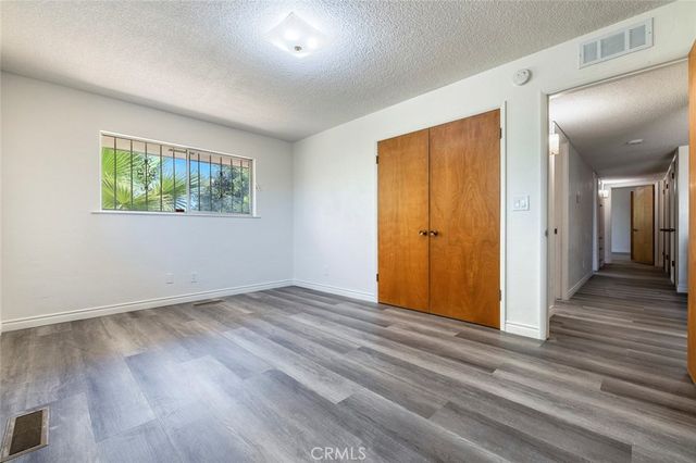 947 S Stanford Avenue, Fresno, CA 93727