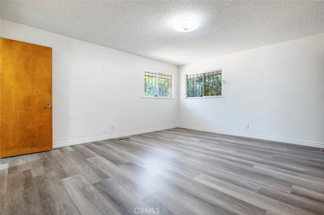 947 S Stanford Avenue, Fresno, CA 93727