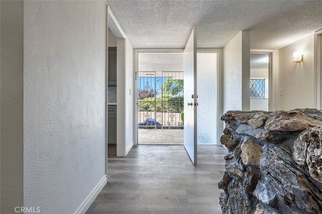 947 S Stanford Avenue, Fresno, CA 93727