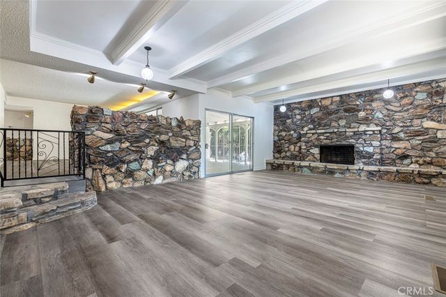 947 S Stanford Avenue, Fresno, CA 93727