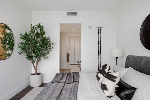 501 West Ave 2404, Austin, TX 78701