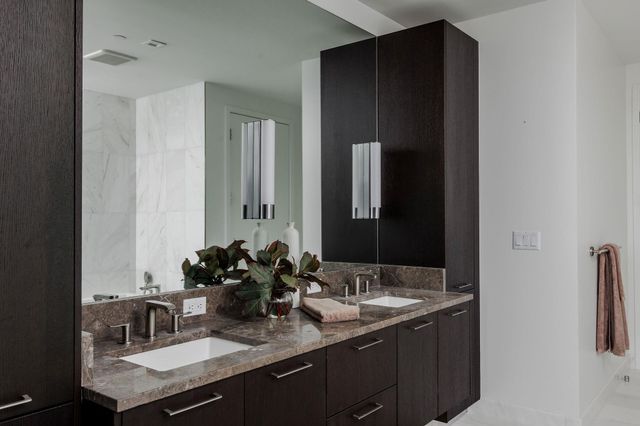 501 West Ave 2404, Austin, TX 78701