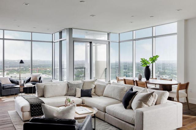 501 West Ave 2404, Austin, TX 78701