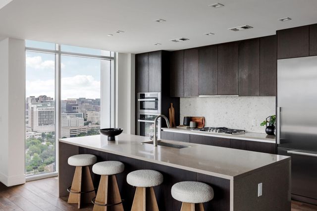 501 West Ave 2404, Austin, TX 78701