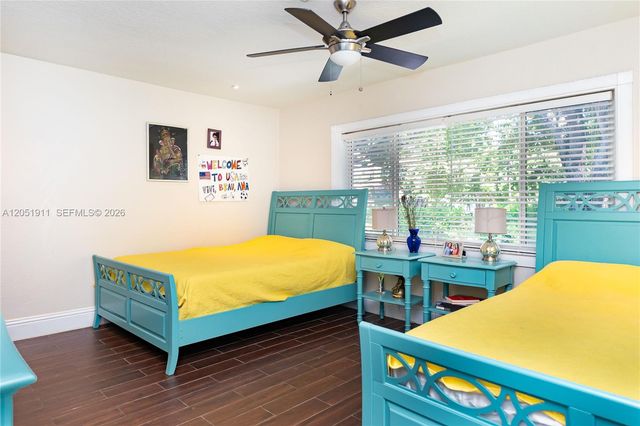 1529 Bayview Drive, Fort Lauderdale, FL 33304
