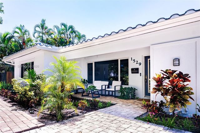 1529 Bayview Drive, Fort Lauderdale, FL 33304