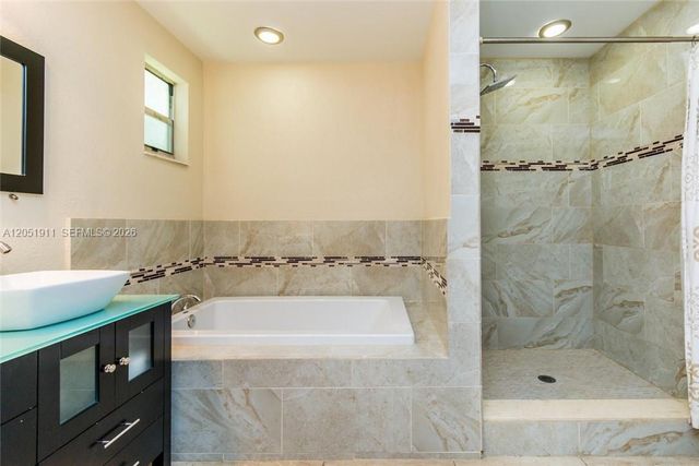 1529 Bayview Drive, Fort Lauderdale, FL 33304