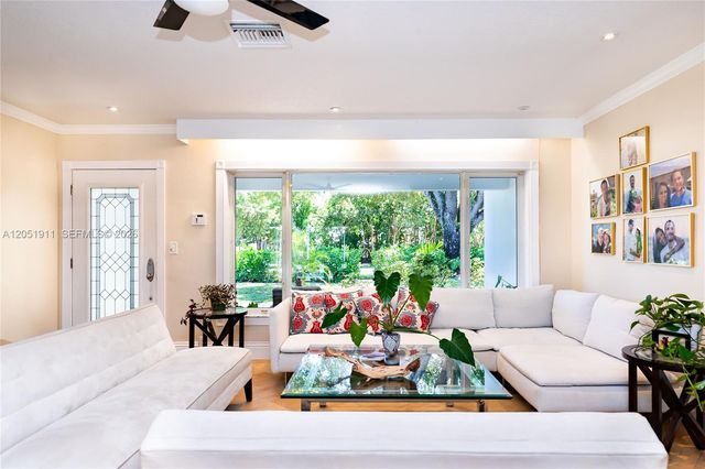 1529 Bayview Drive, Fort Lauderdale, FL 33304